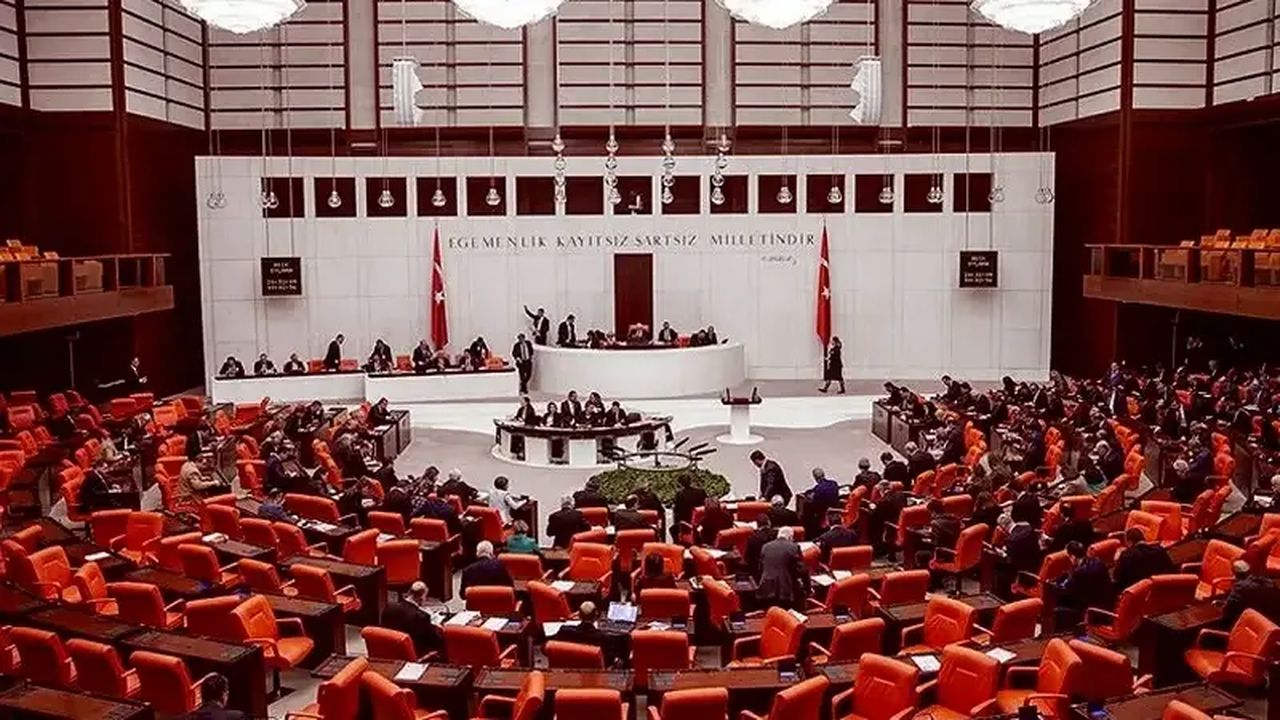 Yeni torba yasa yolda: Emekliye, Asgari Ücretliye ve gençlere müjde