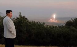 Kuzey Kore’den dikkat çeken hamle: 10 balistik füze fırlatıldı, Japonya ve Güney Kore alarma geçti