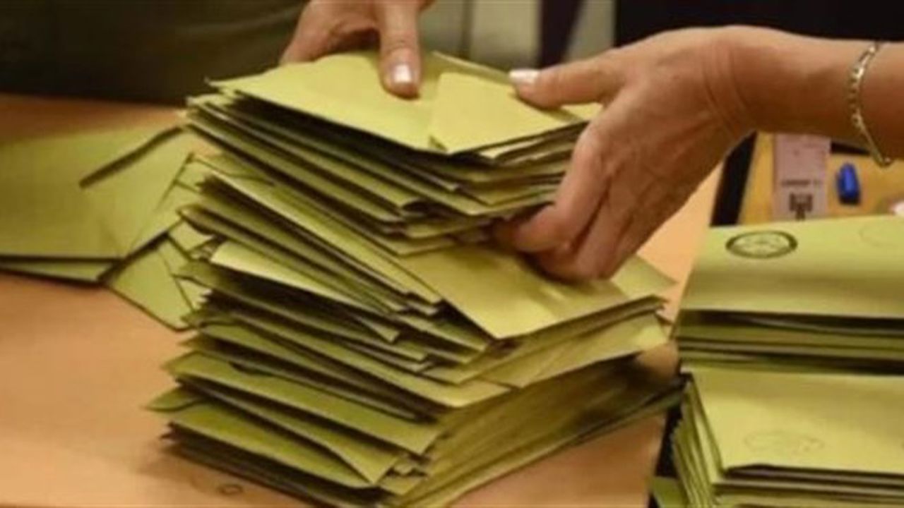 Son seçim anketi açıklandı: AK Parti ve CHP arasındaki fark dikkat çekti